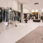Immagine 4 azienda CARDIFF ABBIGLIAMENTO E CALZATURE Shopping e acquisti in Varese