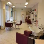Immagine 1 azienda MADAME ACCONCIATURE Servizi di bellezza in Busto Arsizio VA