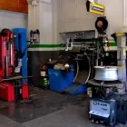 Immagine 3 azienda PNEUS CENTER PNEUMATICI Veicoli in Torino