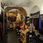 Immagine 1 azienda SANUK DI PAOLA RESCIA Tessuti e materiali tessili in Torino