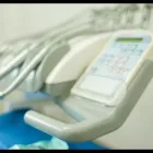 Immagine 2 azienda STUDIO DENTISTICO ASSOCIATO DR. CALANDRA C. - DR. PIZZIGOLOTTO A. Salute in Dosson TV