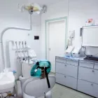 Immagine 5 azienda STUDIO MEDICO DENTISTICO ASSOCIATO DR. D. TELLATIN E DR. M. VENEZIAN Salute in Bassano Del Grappa VI
