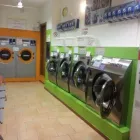 Immagine 2 azienda WATERLAND SARONNO LAVANDERIA SELF SERVICE A GETTONI VIA ROMA 60 Servizi professionali in Saronno VA