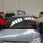 Immagine 5 azienda WONDERFUL SERVICE Vendita e riparazione parabrezza in Napoli