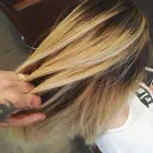Immagine 7 azienda YURO PARRUCCHIERI Servizi di bellezza in Pescara