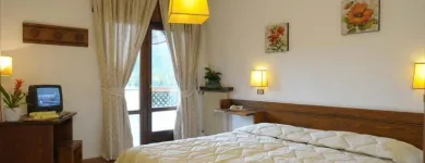 Immagine 4 azienda ALBERGO RISTORANTE CORONA Viaggi e turismo in Lavis TN