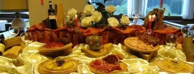 Immagine 5 azienda ALBERGO RISTORANTE CORONA Viaggi e turismo in Lavis TN