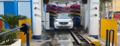 Immagine 3 azienda AUTOLAVAGGIO G. SCOGNAMIGLIO Shopping e acquisti in Napoli