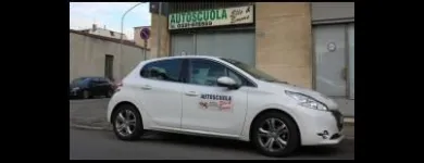 Immagine 4 azienda AUTOSCUOLA ELLE E EMME Servizi professionali in Busto Arsizio VA