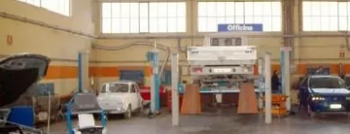 Immagine 3 azienda C.A.R. S.R.L. Veicoli in Fabriano AN