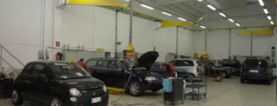 Immagine 3 azienda CARROZZERIA CL Veicoli in Montichiari BS