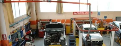 Immagine 5 azienda CARROZZERIA EUROPA RAVENNA Vendita e riparazione parabrezza in Ravenna