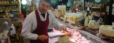 Immagine 2 azienda CASA DEL FORMAGGIO GASTRONOMIA SPECIALIZZATA E SALUMI Shopping e acquisti in Cervia RA
