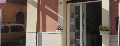 Immagine 1 azienda DIAMOCI DELLE ARIE ARTICOLI PROFESSIONALI PARRUCCHIERI ED ESTETICA - TRUCCATRICE Shopping e acquisti in Taranto