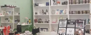 Immagine 2 azienda DIAMOCI DELLE ARIE ARTICOLI PROFESSIONALI PARRUCCHIERI ED ESTETICA - TRUCCATRICE Shopping e acquisti in Taranto