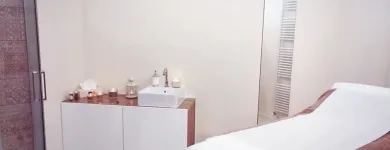 Immagine 4 azienda ESTETICA ENCANTES Servizi di bellezza in Riccione RN