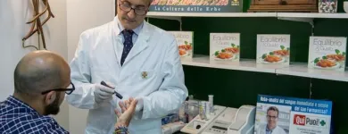 Immagine 18 azienda FARMACIA DELLO IACOVO DR. COSIMO Shopping e acquisti in Casoria NA