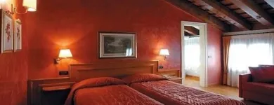 Immagine 3 azienda HOTEL LOCANDA AL SOLE Viaggi e turismo in Castello Di Godego TV