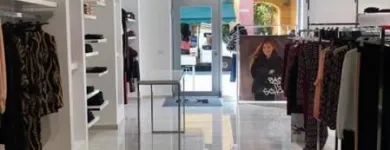 Immagine 6 azienda INTRIGHI E GRIFFE JUNIOR Shopping e acquisti in Giugliano In Campania NA