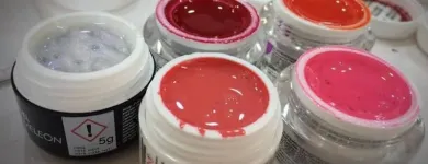 Immagine 2 azienda MANI DI FORBICE Servizi di bellezza in Roma