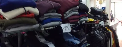 Immagine 7 azienda MEDIYACHTING - ABBIGLIAMENTO SPORTWEARS Veicoli in Messina