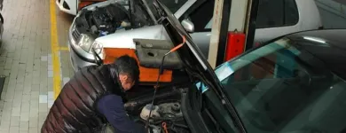 Immagine 3 azienda OFFICINA PERONTI Veicoli in Roma