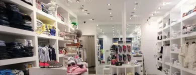 Immagine 3 azienda PETER PAN Shopping e acquisti in Como