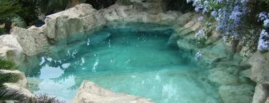 Immagine 1 azienda PIANETA ROCCE Sport e tempo libero in Pozzuoli NA