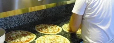 Immagine 4 azienda PIZZERIA BIRRERIA OLIMPIC TRATTORIA Tavola calda in Cavaso Del Tomba TV