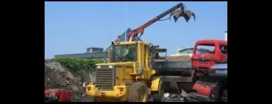 Immagine 2 azienda QUADARA RECUPERO ROTTAMI FERROSI Veicoli in Nettuno RM