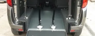 Immagine 5 azienda SALENDI & CALZOLARI Veicoli in Modena