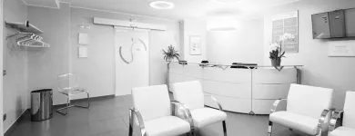 Immagine 4 azienda SMILE SRL STUDIO MEDICO POLISPECIALISTICO Salute in Como