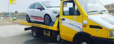 Immagine 3 azienda SOCCORSO STRADALE TURBO CARS Veicoli in Cagliari