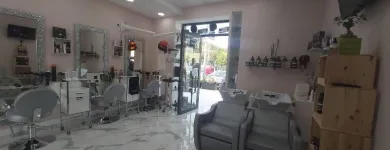 Immagine 2 azienda STILE DONNA Servizi di bellezza in Pozzuoli NA