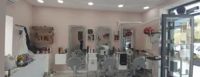 Immagine 3 azienda STILE DONNA Servizi di bellezza in Pozzuoli NA