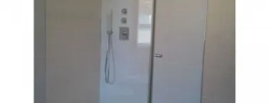 Immagine 2 azienda VETRERIA MENEGALDO Vetro e specchi in Carbonera TV