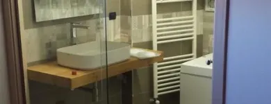 Immagine 4 azienda VETRERIA TONA Produzione vetro in Rosolini SR