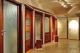Immagine 4 azienda RIOMSERRAMENTI DI LETO MONICA