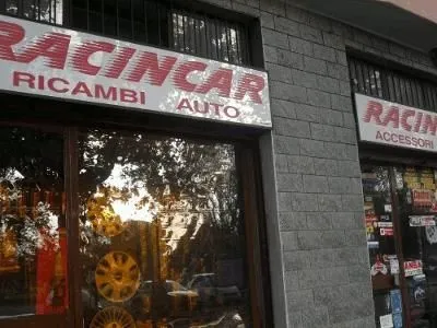 Immagine 3 azienda RICAMBI E COMPONENTI AUTO RACINCAR