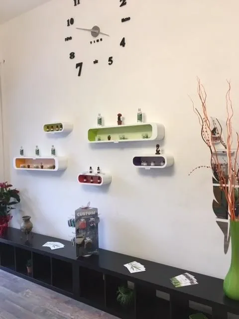 Immagine 3 azienda PURE WEED