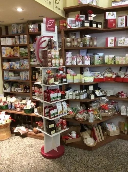 Immagine 5 azienda ERBORISTERIA DEL CORSO