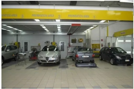 Immagine 2 azienda CARROZZERIA CL