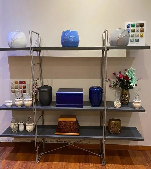 Immagine 2 azienda ONORANZE FUNEBRI DE LAZZARI