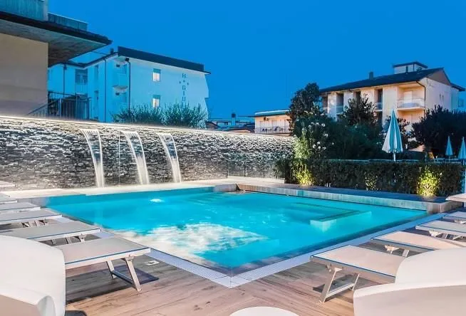 Immagine 4 azienda CAMPANA & OTTAVIANI PISCINE