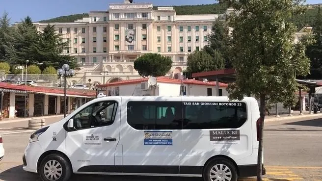 Immagine 1 azienda TAXI SAN GIOVANNI ROTONDO 23