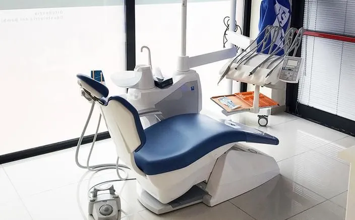 Immagine 1 azienda DENTISTA PISA - IRIS COMPAGNIA ODONTOIATRICA