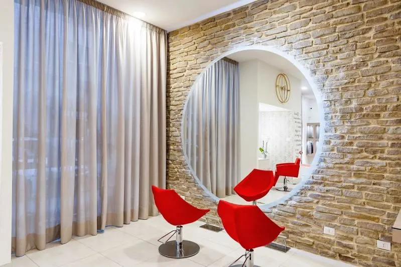 Immagine 4 azienda DAIANA EXTENSION FASHION E BEAUTY