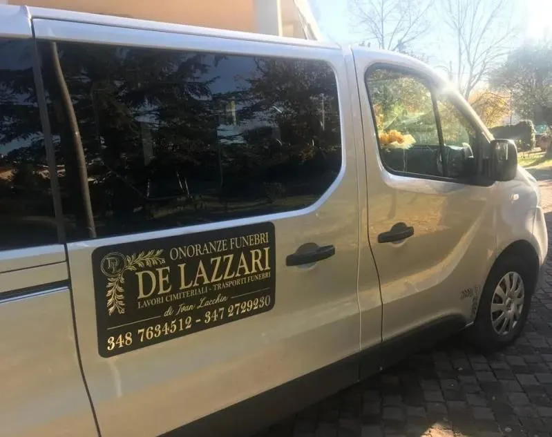Immagine 3 azienda ONORANZE FUNEBRI DE LAZZARI