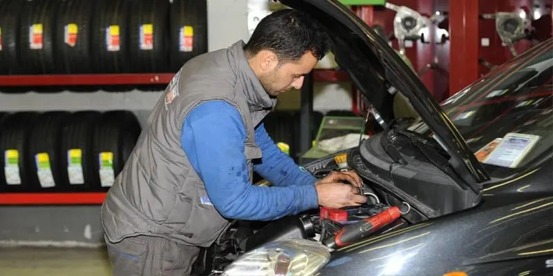 Immagine 3 azienda AUTOCARROZZERIA NUOVO JOLLY S.A.S.