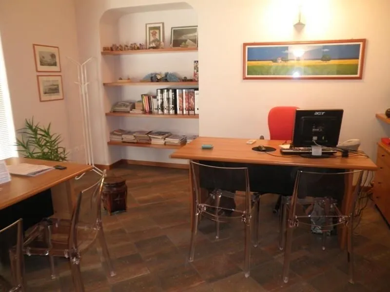 Immagine 2 azienda AGENZIA IMMOBILIARE LAGENZIA